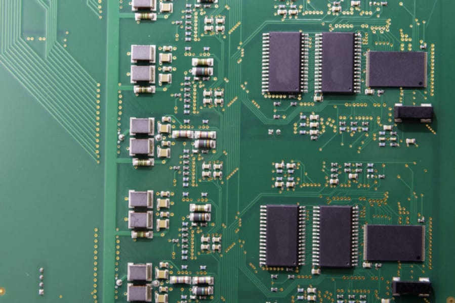 pcb過孔蓋油和開窗，pcb過孔蓋油怎么設(shè)置？