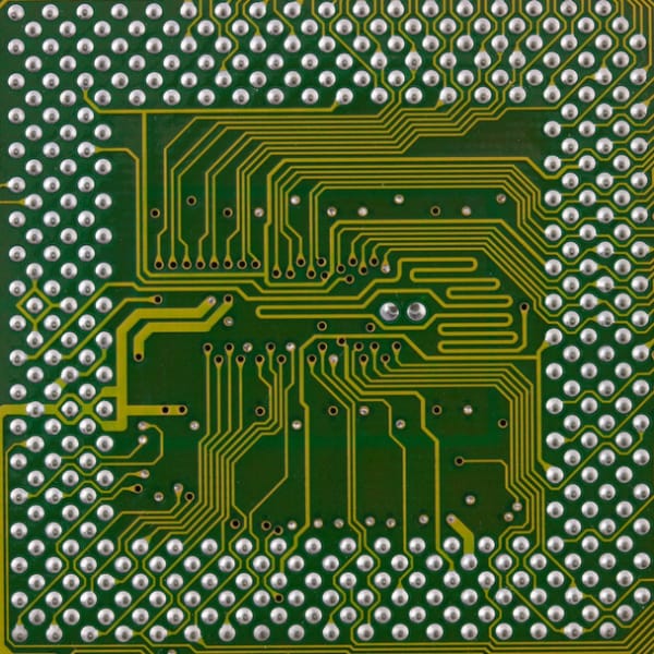 pcb雙面板是什么意思，雙面pcb板是多層的嗎？